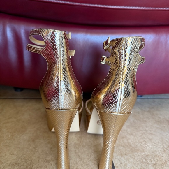 Michael Kors Martina Gold Metallic Snake Embossed Heels SZ Various Orig. $195 - Picture 8 of 16